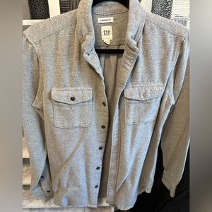 Worn once GAP men’s long sleeve button down shirt